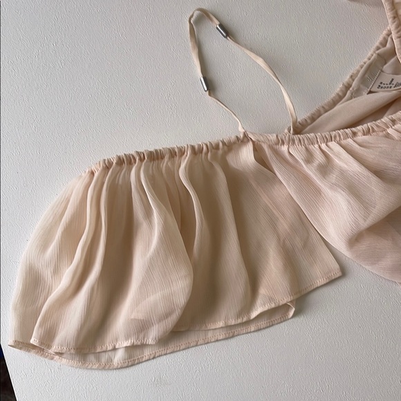 H&M Elegant Cream Off-Shoulder Dress Gently Worn Size 6 - Picture 4 of 5